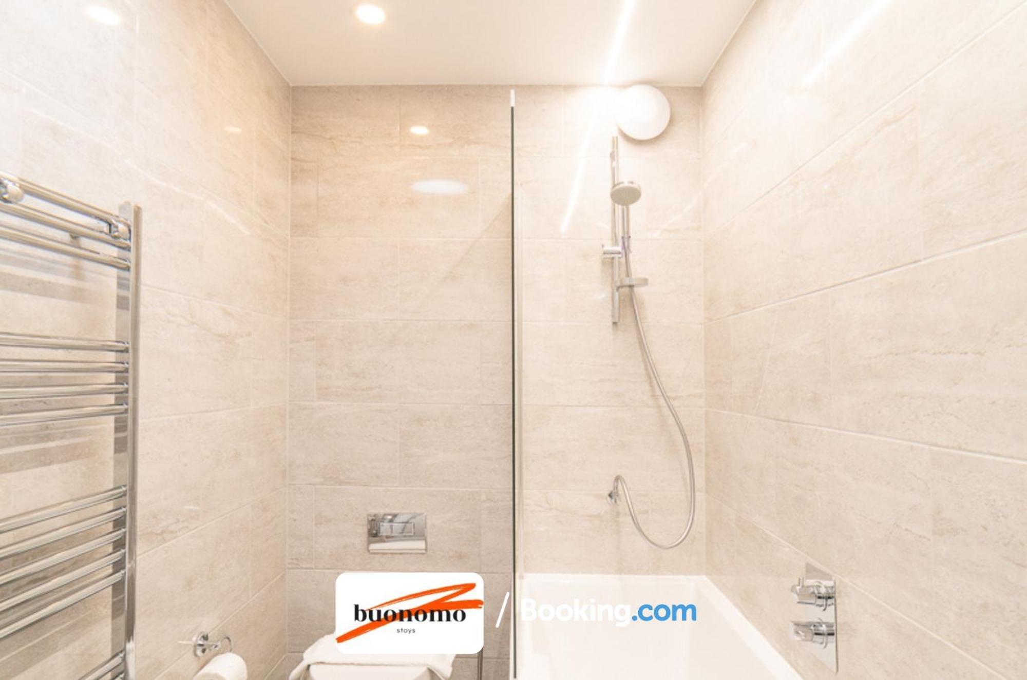 Two Bedroom Apartment At Buonomo Stays Short Lets & Serviced Accommodation Londres Exterior foto