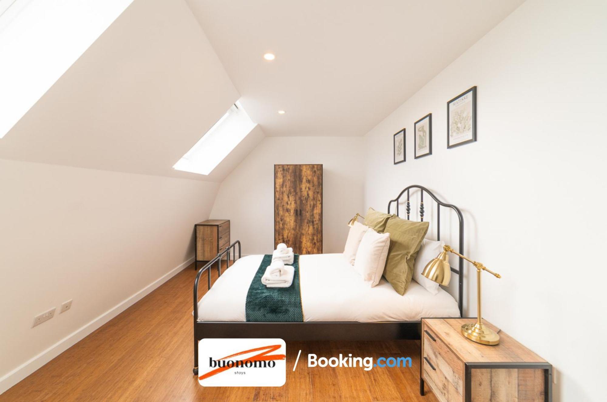Two Bedroom Apartment At Buonomo Stays Short Lets & Serviced Accommodation Londres Exterior foto