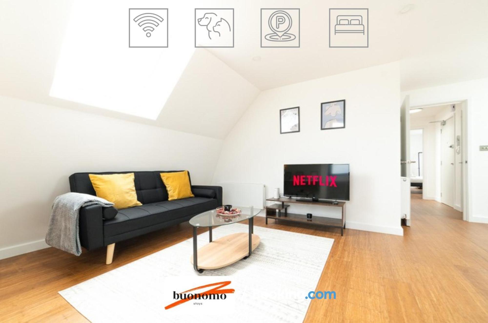 Two Bedroom Apartment At Buonomo Stays Short Lets & Serviced Accommodation Londres Exterior foto